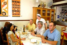 No Restaurante CÁ-CÁ - Barreiro Júri prova especialidade “Kamarro Tropical”