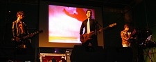Em Sesimbra Million Dollar Lips no palco do Espaço Zambujal