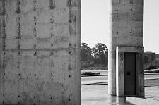 Casa da Cerca - Almada Arquitectura fotografada por José Manuel Rodrigues . Obras de Siza Vieira em fotografia