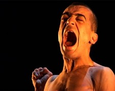Na Moita - Fórum Cultural José Manuel Figueiredo Espectáculo “A Metamorfose” lança II Feira das Capacidades
