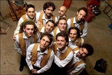 Passagem de Ano em Almada Banda italiana Municipale Balcanica na festa-espectáculo