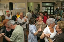 Dia Europeu dos Vizinhos em Setúbal Gerações da freguesia da Anunciada confraternizaram
