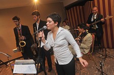 Encontro «Ostras e Champanhe – Jazz em Setúbal» Cerca de 80 pessoas estiveram no encontro