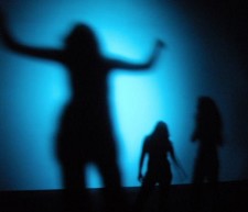 Grupo de Teatro Saravá do concelho da Moita Apresenta «4:48 Psicose» no «Às 10h, Tocas à Porta»