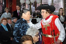 Carnaval 2011 no concelho de Santiago do Cacém Câmara levou ontem idosos à discoteca