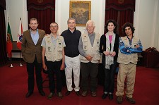 Peregrinos que fazem o caminho até Santiago de Compostela pasam Santiago do Cacém Recebidos pelo Presidente da Câmara