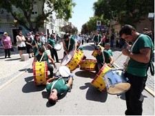 Centenas de tocadores no Seixal Desfilam no Dia do Bombo