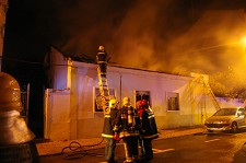 Incêndio urbano no coração do Barreiro mobiliza 20 bombeiros Foi notada a falta da Auto-Escada inoperacional desde Fevereiro de 2011