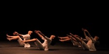 No Fórum Cultural da Baixa da Banheira na Moita Ateliê de Iniciação ao Movimento/Dança ocupa jovens em férias da Páscoa