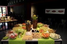 Restaurante do TM Almada abre também aos almoços Uma cozinha de qualidade a preços verdadeiramente populares