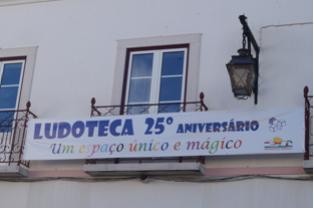 PARABÉNS LUDOTECA DE GRÂNDOLA 25 Anos no dia 25 de Abril