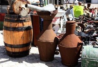 Na Moita Feira de Antiguidades e Velharias anima Largo do Mercado