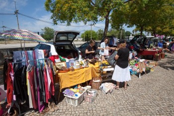 Feira «Abra a Bagageira» volta à Marginal da Moita Próxima no dia 27 de agosto