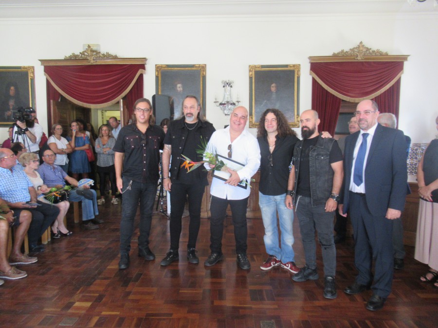 Moita – Banda formada por três miúdos da Baixa da Banheira «Ibéria» recebe Medalha de Mérito Artístico e Cultural
