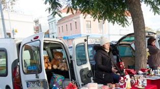 «Abra a Bagageira» na Marginal da Moita Uma oportunidade para fazer as suas últimas compras de Natal