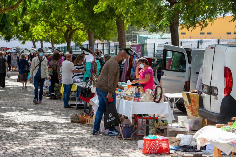 Avenida Marginal da Moita recebe a 26 de fevereiro Feira de venda de artigos em segunda mão «Abra a Bagageira»