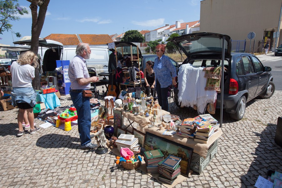 Na Marginal da Moita Feira «Abra a Bagageira»