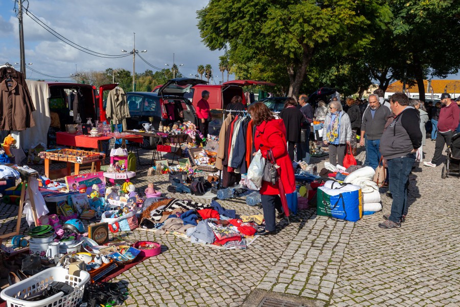 Na Marginal da Moita Feira «Abra a Bagageira» . Inscrições no dia 2 de janeiro