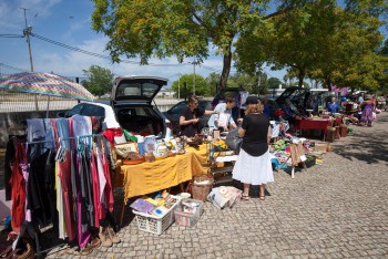 Na Marginal da Moita «Abra a Bagageira»