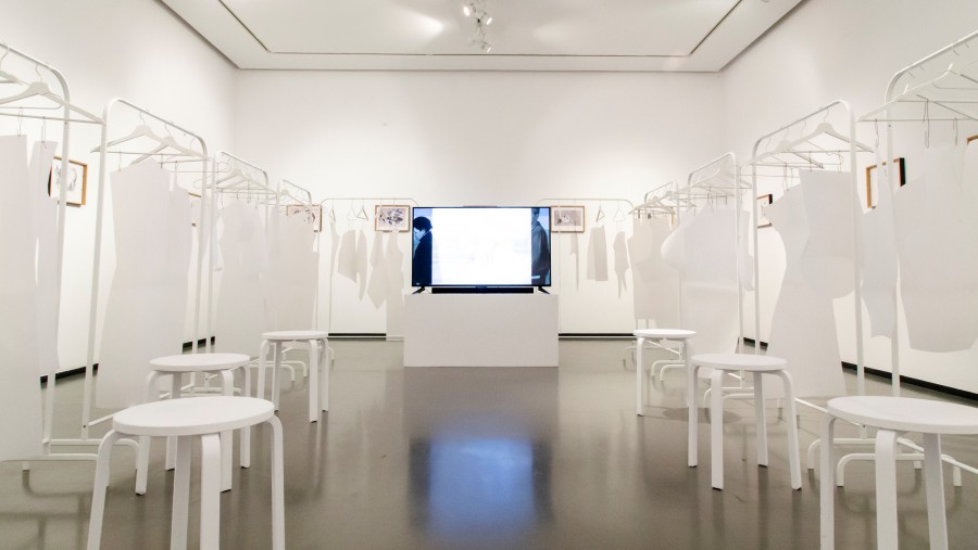 Há exposições para apreciar no Festival de Almada O sonho de J. - Anjos cansados que carregam outros anjos .Exposição/instalação de José Manuel Castanheira