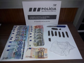 Casos de Policia na Península de Setúbal No concelho do Seixal apreendidas 146 doses de haxixe
