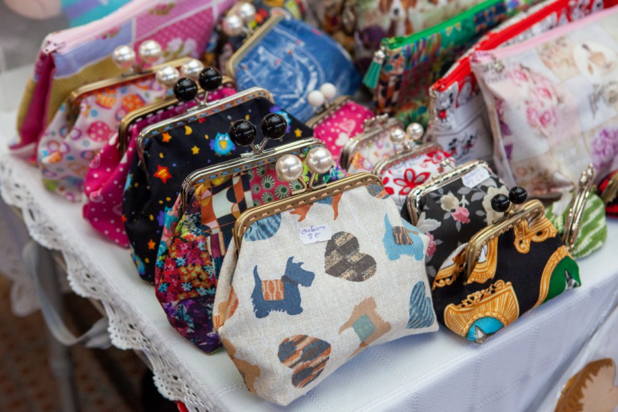 No Mercado Municipal da Moita Feira de Artesanato «Artes e Talentos»