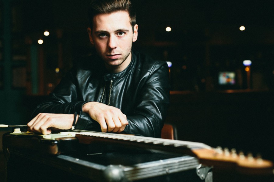 Moita - Americano Laurence Jones na Blues Night by BBBF de abril Guitarrista, cantor e compositor britânico referido como «o futuro dos blues»
