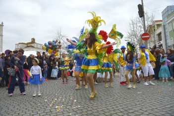 Carnaval regressou ao Montijo e trouxe milhares de pessoas à rua Carnaval 2017 arrancou com a alegria de mais de 2000 crianças