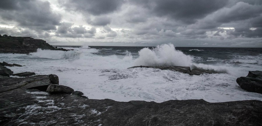 Autoridade Marítima Nacional e Marinha Alertam para o agravamento da agitação marítima na Costa Oeste de Portugal Continental