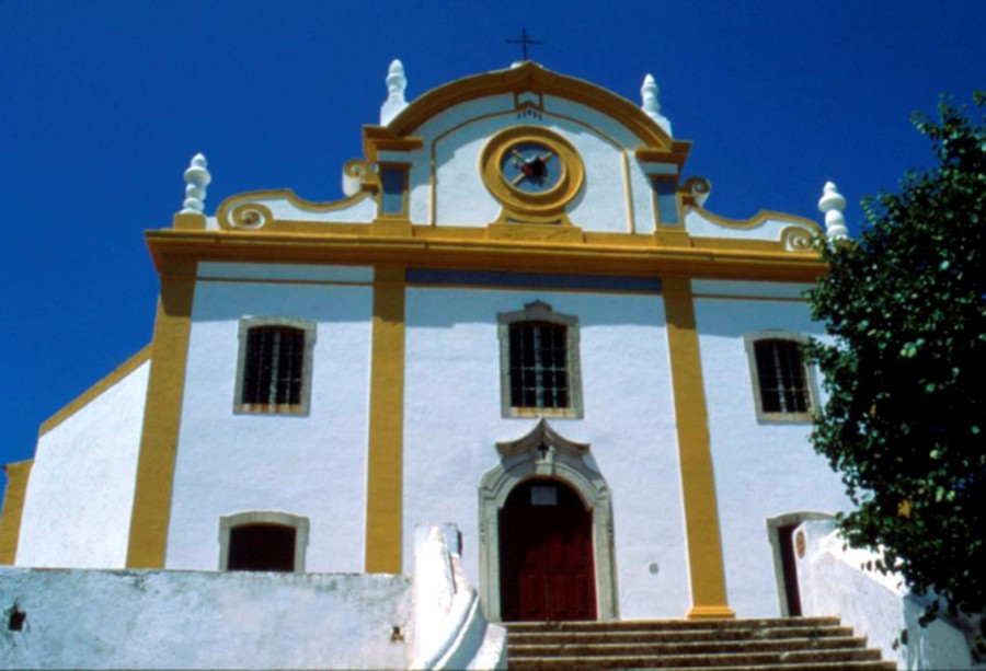 Igreja Matriz de Santiago do Cacém de portas abertas Recebeu mais de um milhar de visitantes