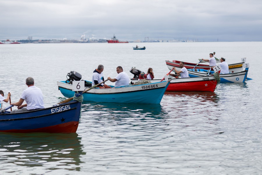 Provas masculina e feminina da terceira edição da Corrida de Botes a Remos em Setúbal As crianças tiveram aulas de remo e canoagem