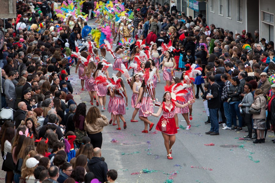 Moita - «A Velhinha é uma Animação» dias 11 e 13 de Fevereiro Corso de Carnaval de Alhos Vedros volta a sair à rua com cerca de 350 figurantes