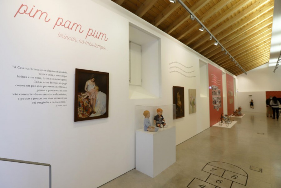 Setúbal - Visitas gratuitas à exposição «Pim Pam Pum» Objetos mais antigos remontam ao século XIX . Dia Mundial da Criança