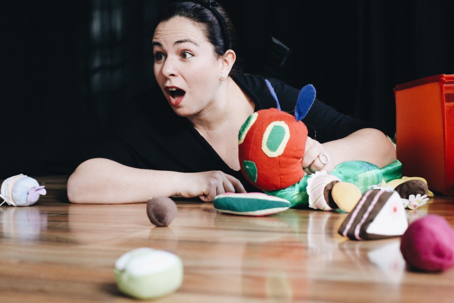 Teatro interativo para bebés na Biblioteca da Moita Uma história ganha vida numa encenação pensada especificamente para bebés