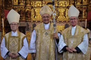 Missa Crismal marcada pela presença dos três Bispos de Setúbal «Esta é a nossa família, a família que Deus quer nesta Igreja de Setúbal»