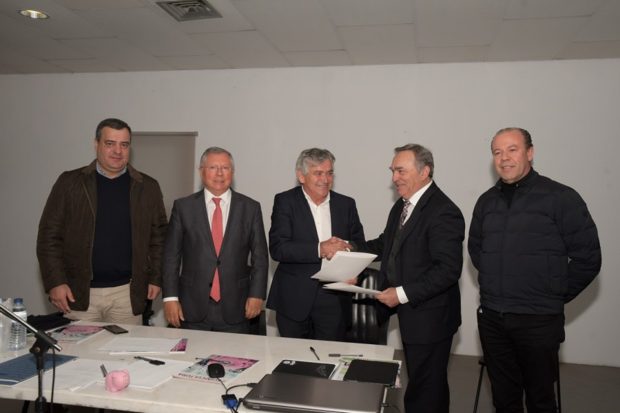 Nas instalações da Bolsa do Porco do Montijo Apresentação do Sistema Informativo da Sanidade dos Suínos