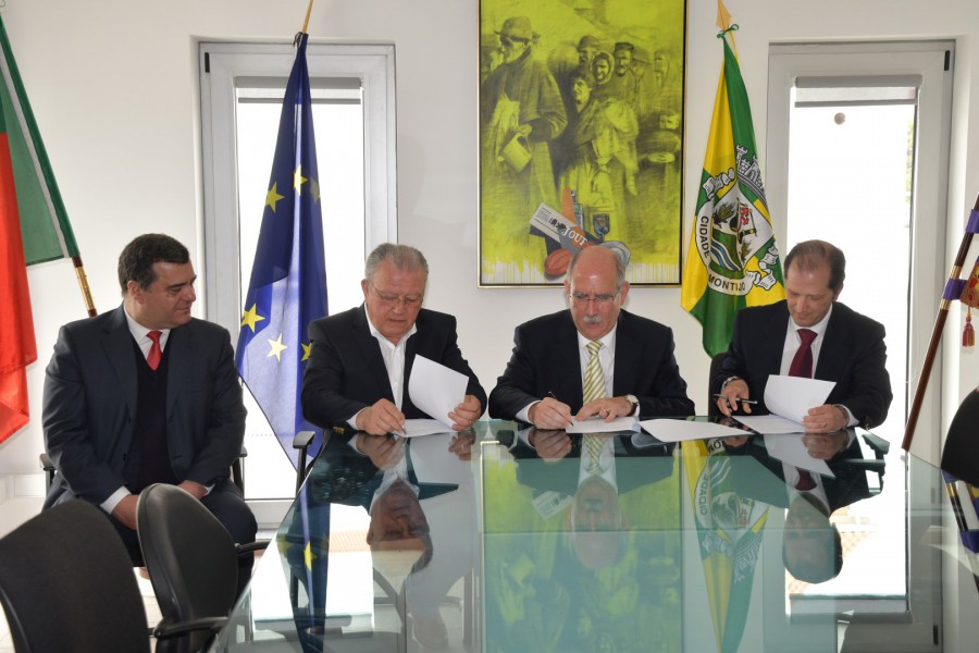 «Com esta assinatura vamos ter mais um centro de saúde no Montijo» Unidade de Saúde Familiar – USF Aldegalega