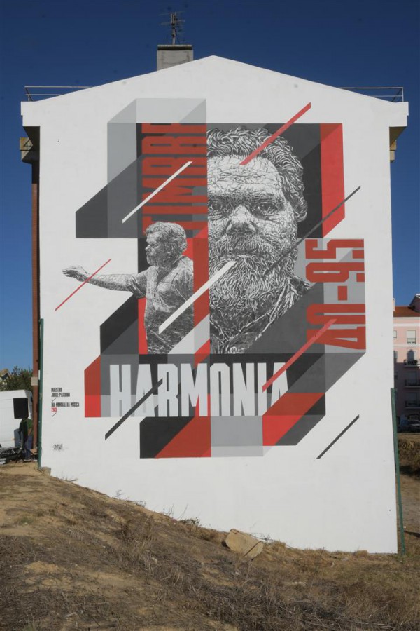 Montijo - Mural de arte urbana da autoria do street artist João Samina Câmara presta homenagem a Jorge Peixinho