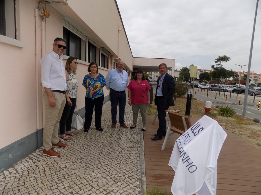 BARREIRO - Unidade Local de Saúde do Arco Ribeirinho INAUGURA MOBILIÁRIO EXTERIOR FEITO DE PLÁSTICO RECICLADO