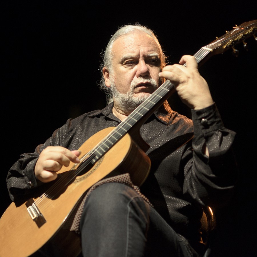 Seixal recebe recital de guitarra com o mestre Eduardo Isaac Comentado pelo maestro António Victorino D Almeida
