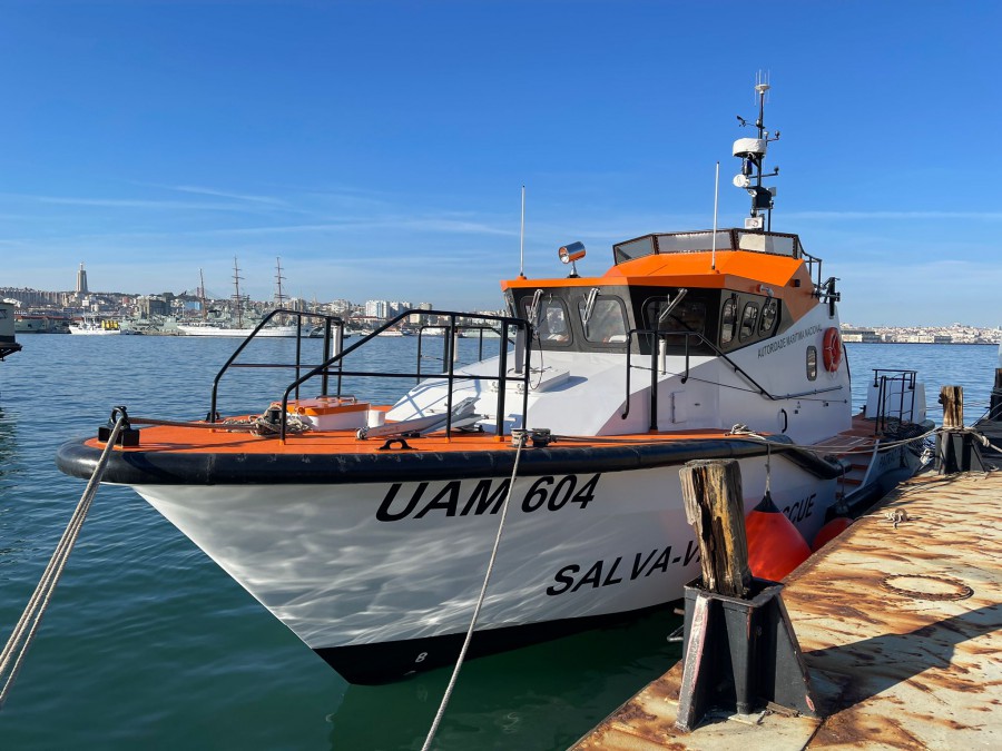 Totalmente construída na Arsenal do Alfeite em Almada Embarcação salva-vidas entregue à Marinha