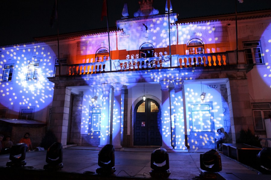 Reis Magos e Janeiras na vila da Moita Música e gastronomia na Praça da República