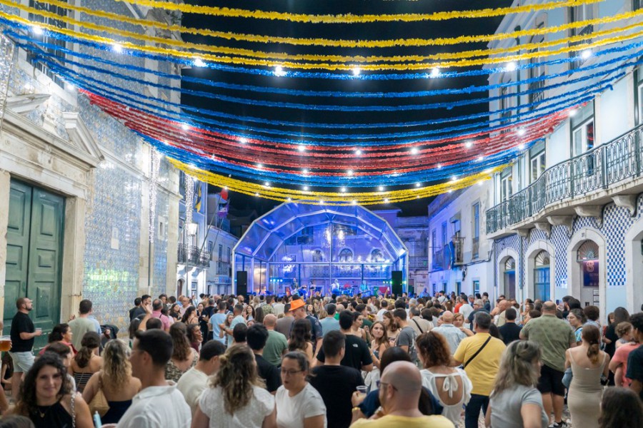Festas Populares de 19 de junho a 30 de agosto Descobrir o que de melhor o Seixal tem para oferecer.