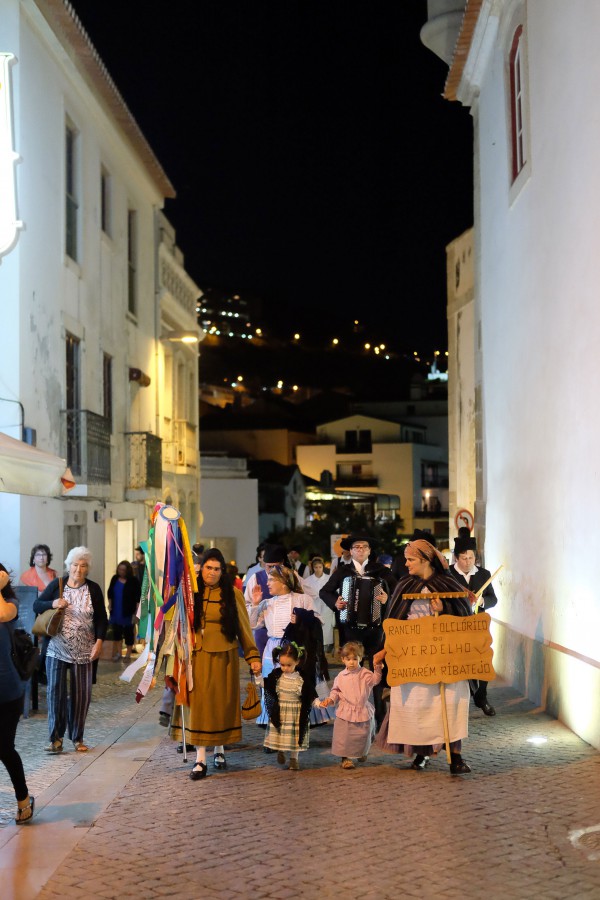 Na Fortaleza de Santiago em Sesimbra Festival de Folclore