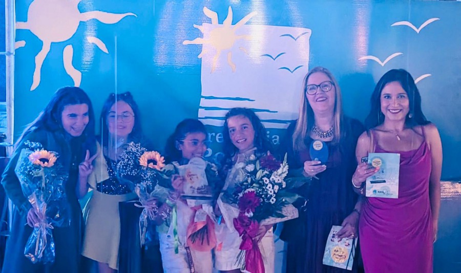 Seixal - Cultura do Alto do Moinho/Corroios Recebe prémio em PORTIMÃO no Festival da Canção “Chaminé D’Ouro”