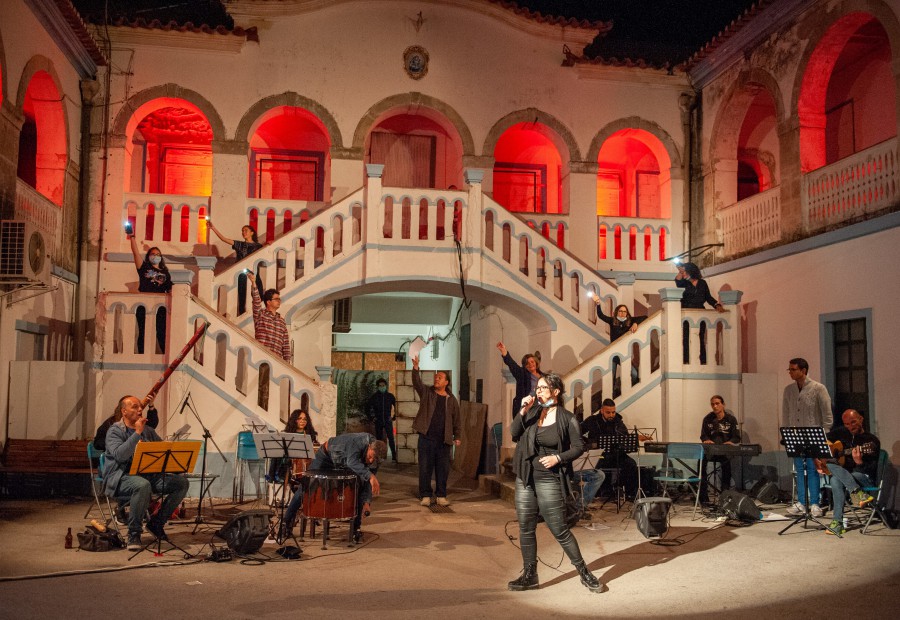 Palmela - Grupo de teatro ATA - Acção Teatral Artimanha Estreia «Sonho de Uma Noite de Verão» de William Shakespeare