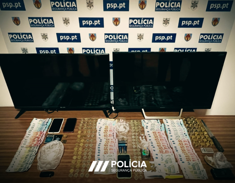 Almada - Três detidos por tráfico de estupefacientes e detenção de arma proibida Aplicada a medida de coação de apresentações periódicas