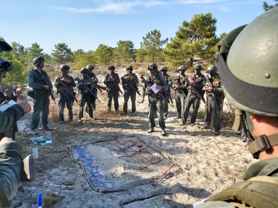Mítica prova dos 50 Km da Praia do Albarquel em Setúbal até à Escola de Fuzileiros no Barreiro Quarenta jovens enfrentam prova final para se tornarem Fuzileiros