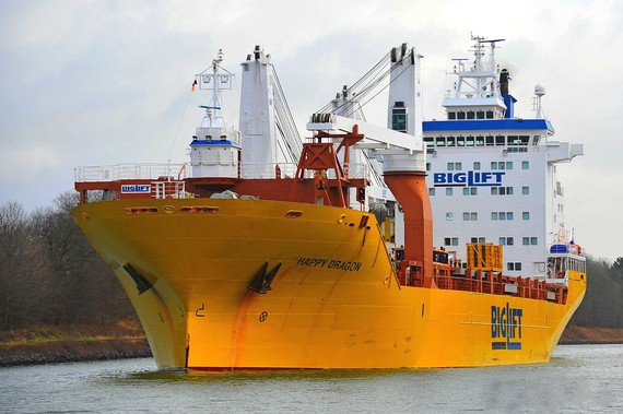 Navios de mercadorias no Porto de Setúbal