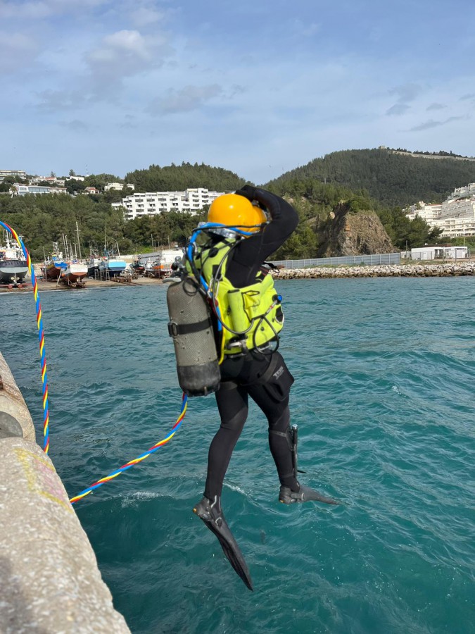 Mergulhadores da Marinha Concluem certificação de mergulho em Sesimbra